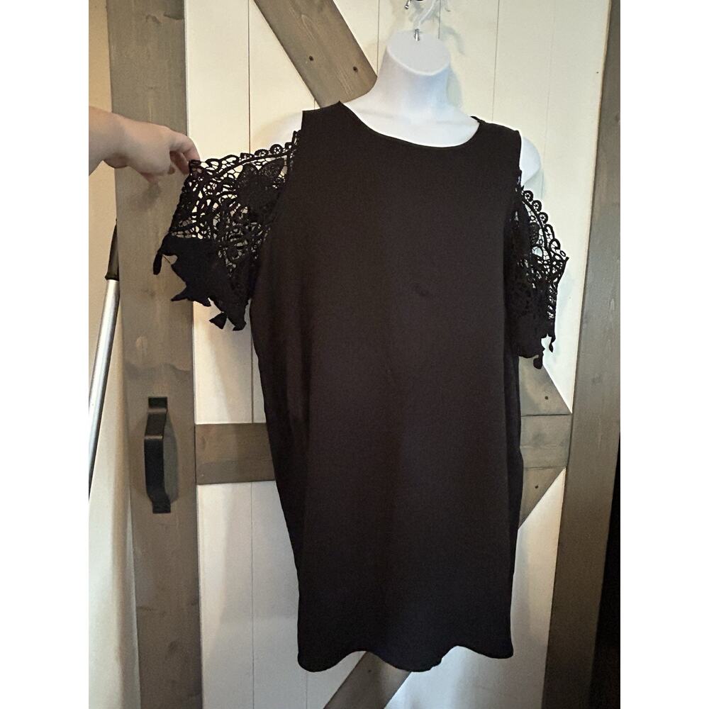 Emery Rose Black Cold Shoulder Dress Lace Sleeve 5X